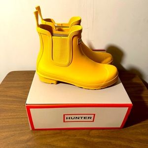 COPY - NIB! HUNTER Original Chelsea Short Boot